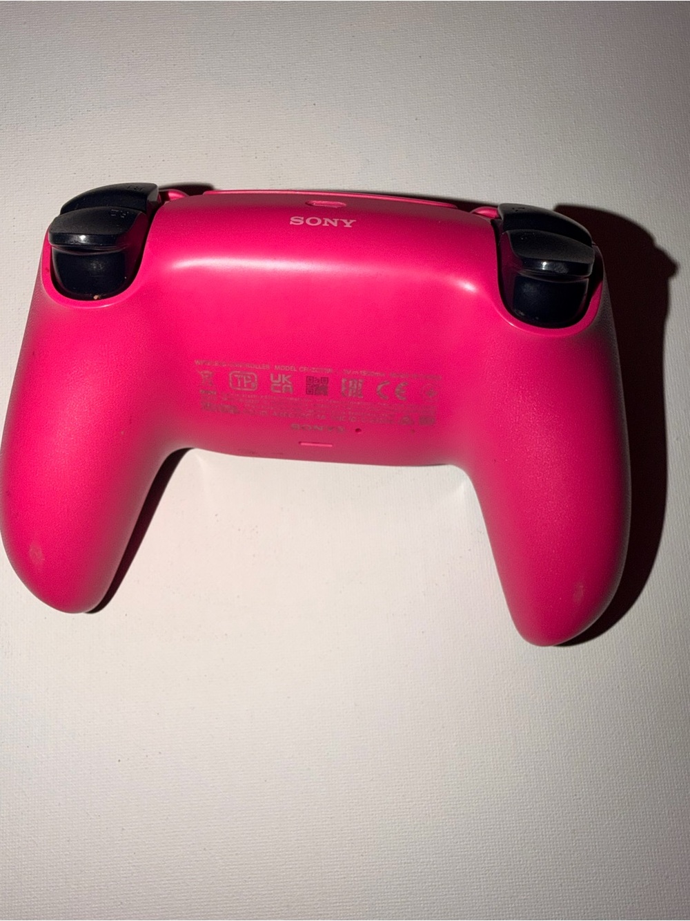 Pink PS5 Gaming Controller - Picture 4 of 4